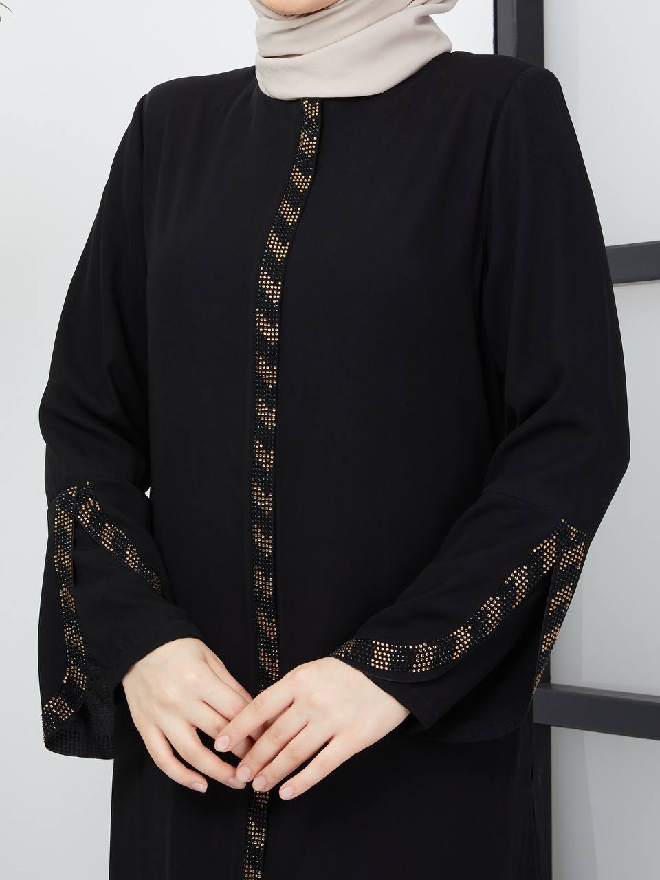 Medina Silk Patterned Abaya Color 1